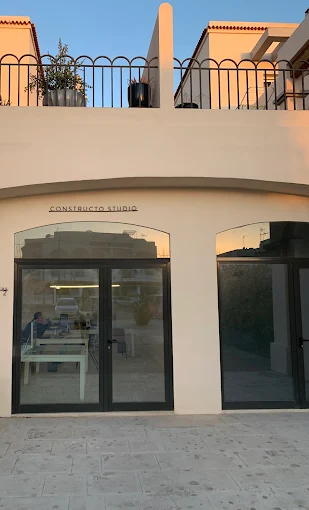 Fachada de Constructo Studio en Sant Jordi de Ses Salines